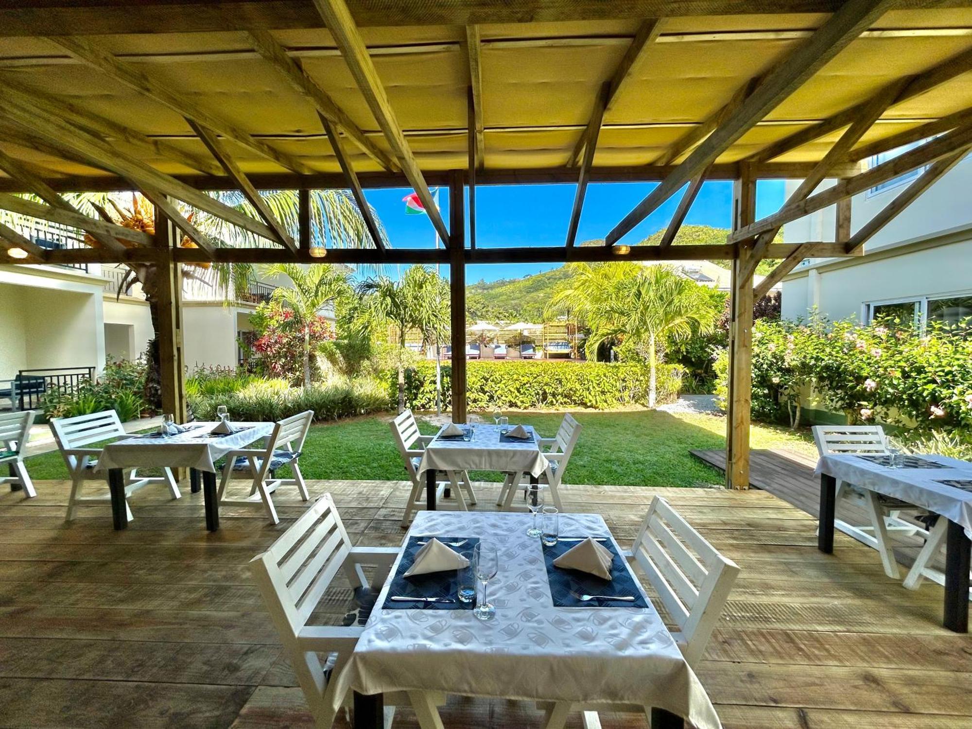 The Seaboards Apartments Seychelles Анс Роял Екстериор снимка